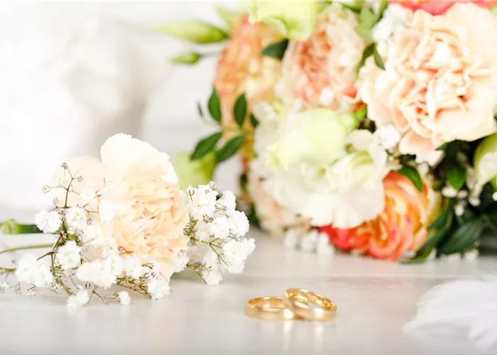Blumen zur Hochzeit – ideales Geschenk oder doch eher überflüssig?